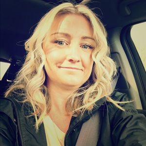 Meet your Posher, Alyssa